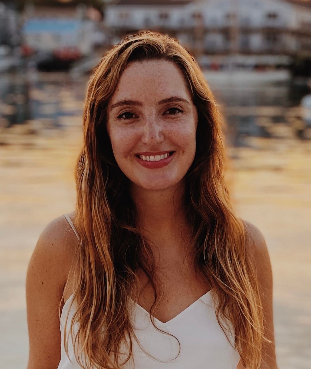 Sophia Emmons, PhD Candidate with the Physioshark, Rummer, and Seibel Laboratories